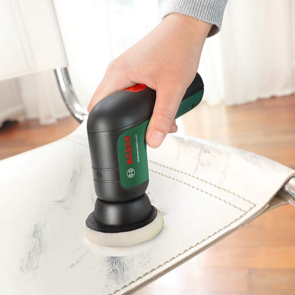 Bosch Electric Cleaning Brush UniversalBrush (3.6 V integrated battery, 1x Micro USB charger and 4 cleaning attachments included, in carton packaging)