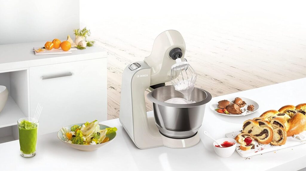 Bosch MUM5 CreationLine kitchen machine MUM58L20, test winner, versatile, large stainless steel bowl (3.9l), continuous slicer, 3 slices, mixer, 1000 W, gray / silver